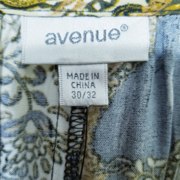 Plus size Avenue flowy top - Picture 6 of 10